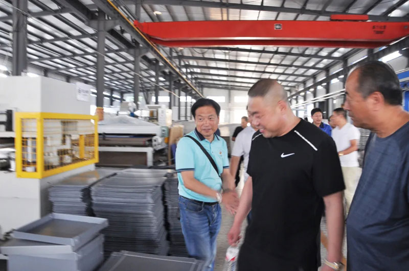 感恩有您，一路同行--熱烈歡迎保定包裝協(xié)會蒞臨信川參觀指導！