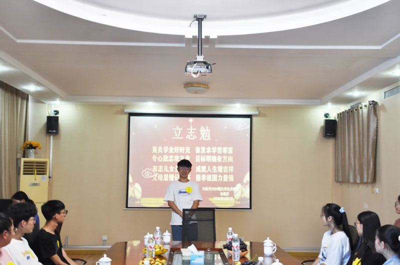 熱烈祝賀信川機(jī)械職工子弟金榜題名！