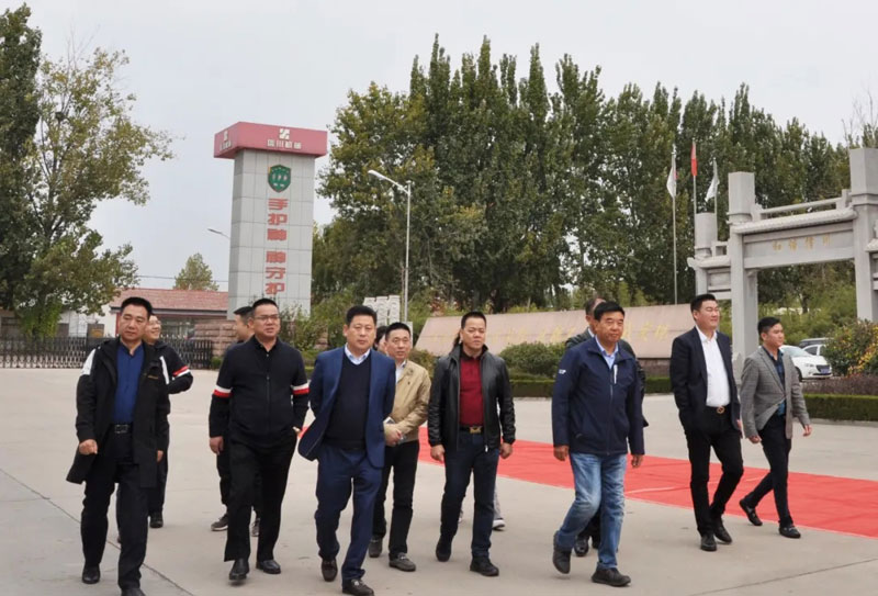 熱烈歡迎華商書院物流包裝聯(lián)盟蒞臨山東天利源參觀交流！