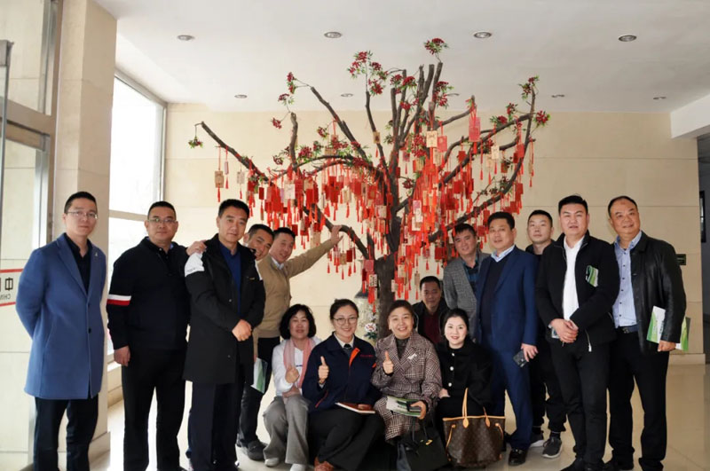 熱烈歡迎華商書院物流包裝聯(lián)盟蒞臨山東天利源參觀交流！